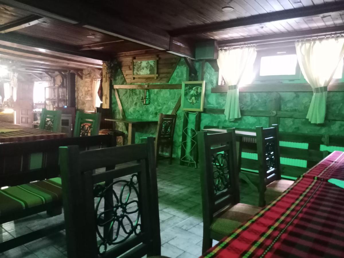 Кръчмъ При Байката Hotel Ribarica Bagian luar foto