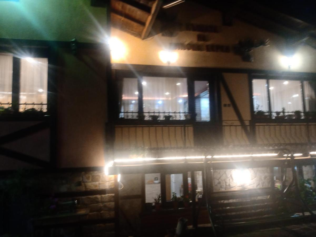 Кръчмъ При Байката Hotel Ribarica Bagian luar foto
