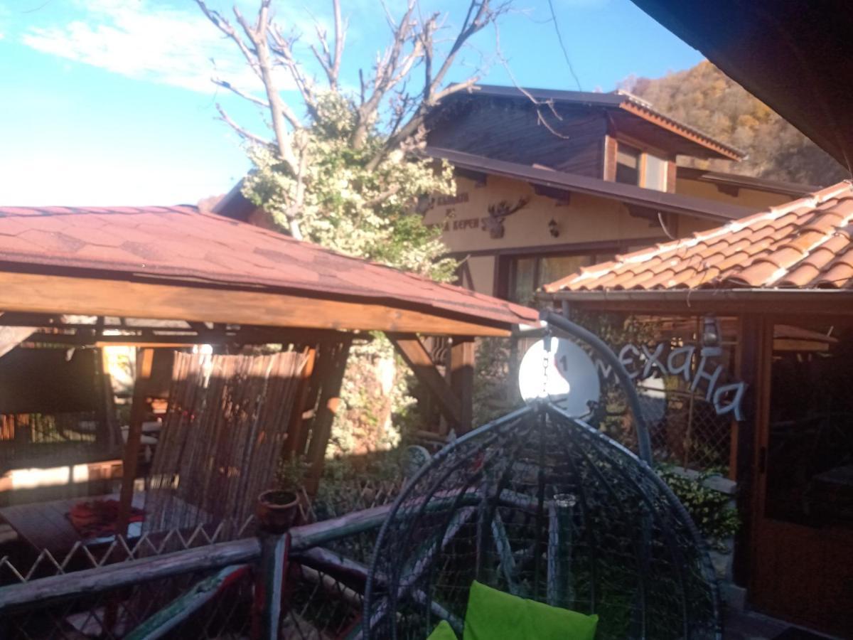 Кръчмъ При Байката Hotel Ribarica Bagian luar foto
